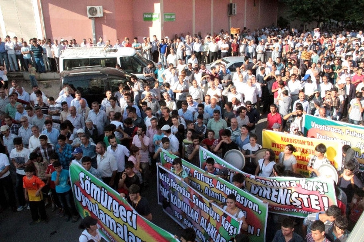 Diyarbakır\'daki BDP Yürüyüşünde Gerginlik
