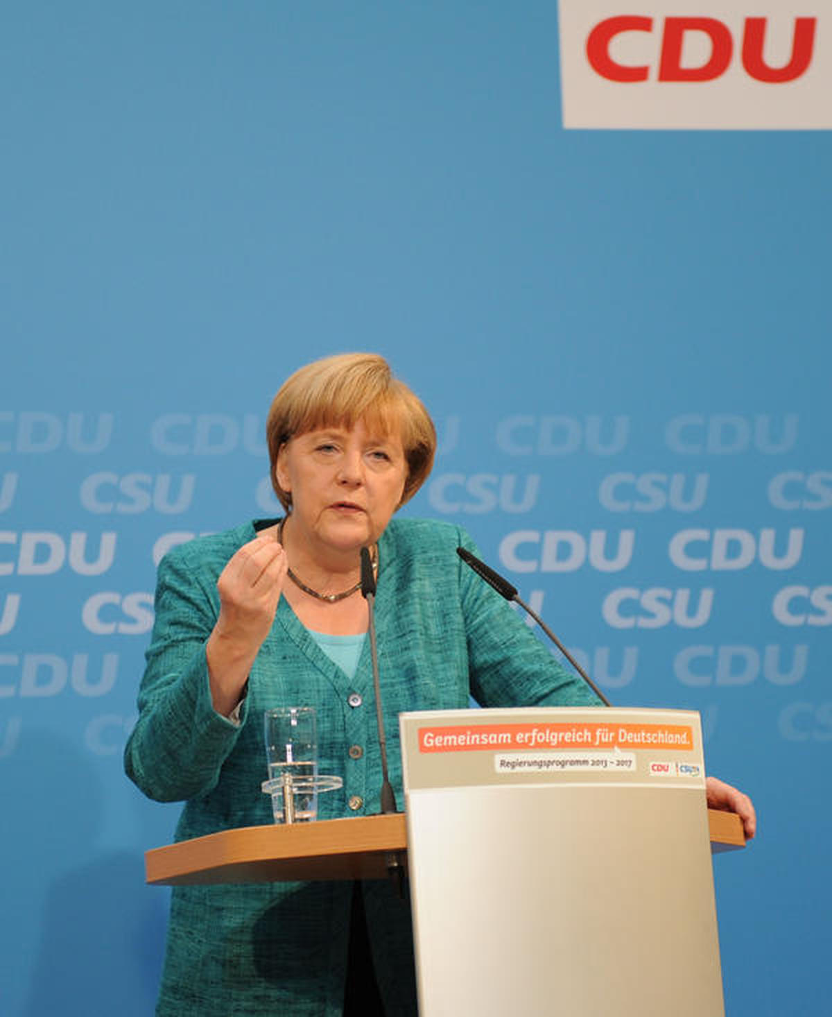 Merkel'den Türkiye'yi Kızdıracak Adım!
