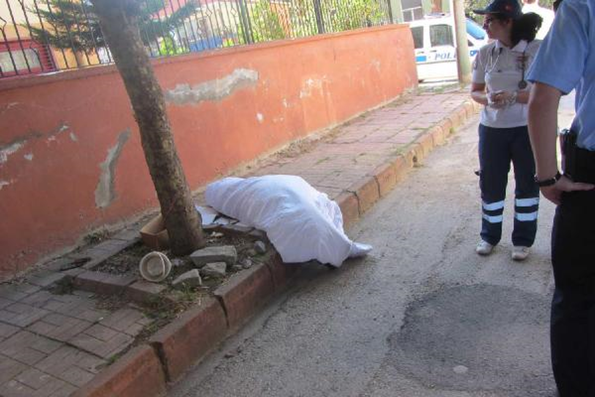 Orhangazi\'de Gürcistanlı 1 Kişi Sokakta Ölü Bulundu