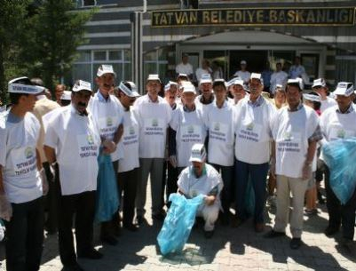Tatvan\'da Temizlik Kampanyası Düzenlendi