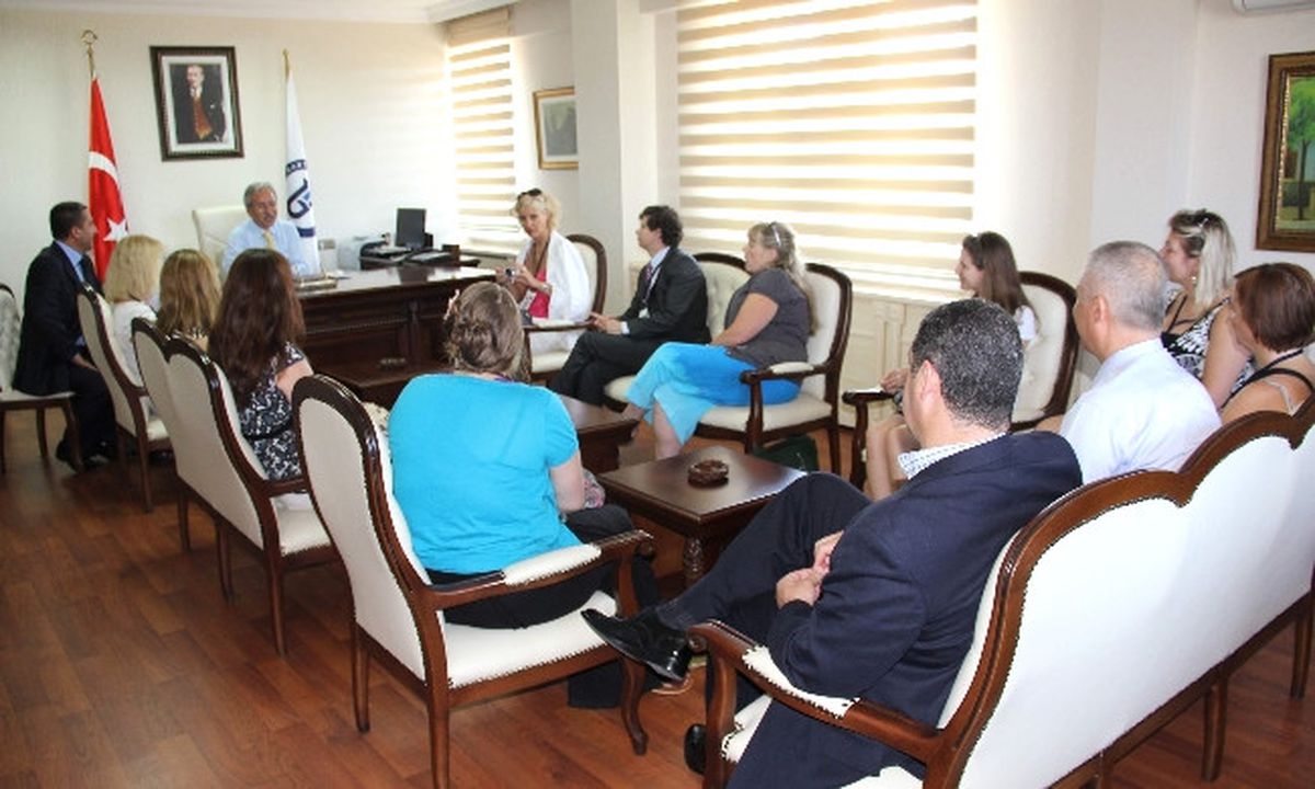 Yabancı Misafirlerden Rektör Kaplan\'a Ziyaret