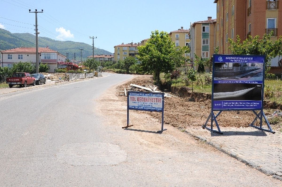 Başiskele\'de Caddeler Çift Taraflı Genişletiliyor