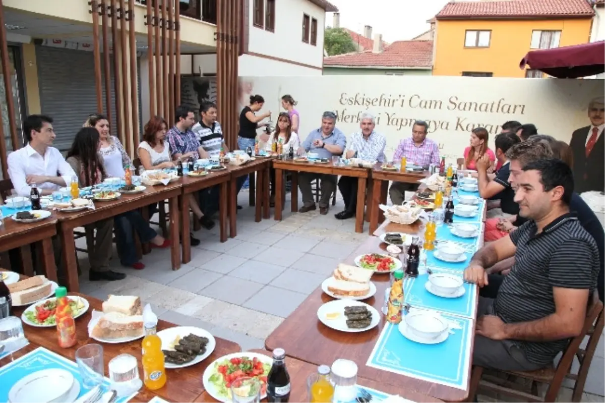 Başkan Sakallı Arasta Esnafı ile Bir Araya Geldi