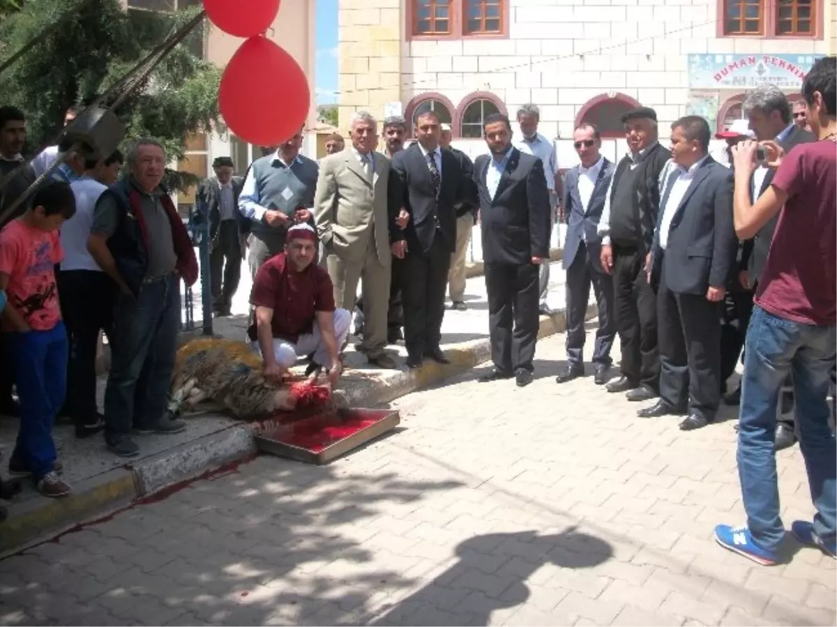 Eymir Belediyesi Yeni Hizmet Araçları Aldı