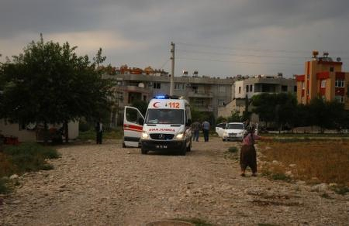 Kozan\'da 8 Kişi Yedikleri Peynirden Zehirlendi