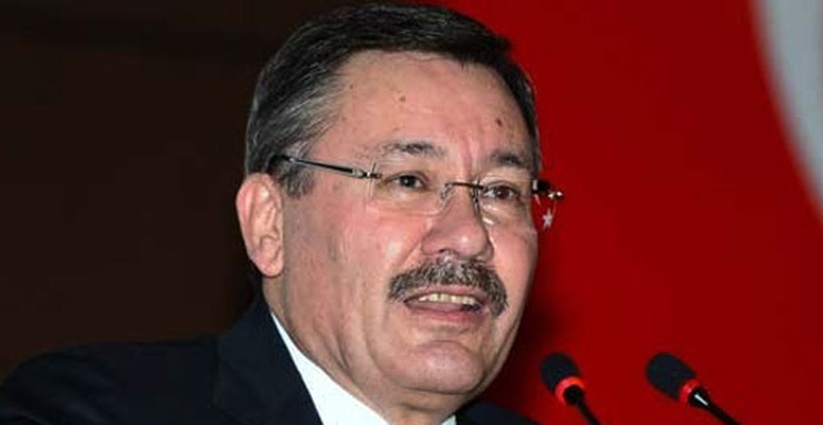 Melih Gökçek CNN'e Twitter'dan Savaş Açtı