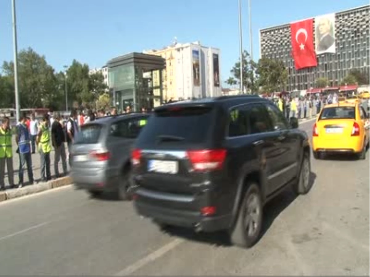 Taksim\'de Hareketlilik