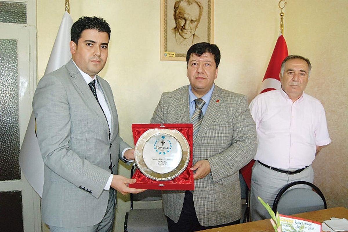 Tümsiad\'dan Ggc\'ye Plaket