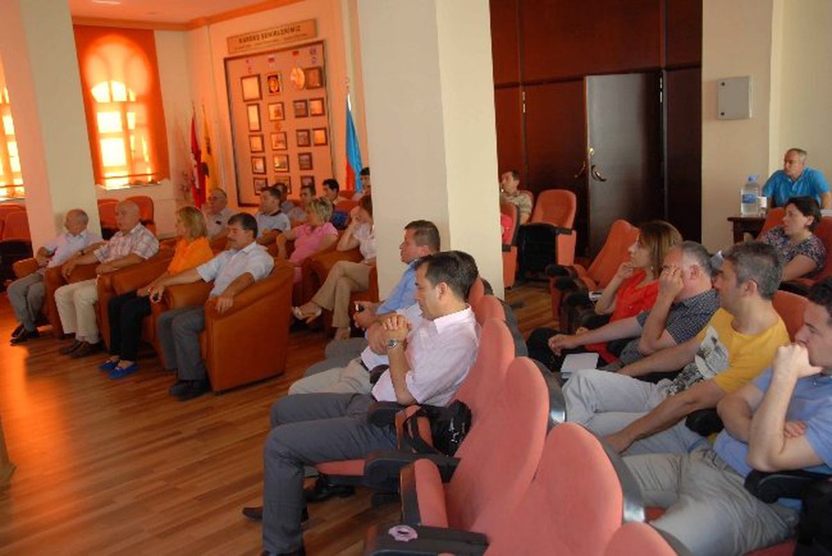 Vali Yardımcısından Belediye Hukuku Semineri
