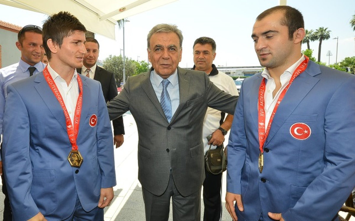 Altın Adamlara Başkan\'dan Kutlama
