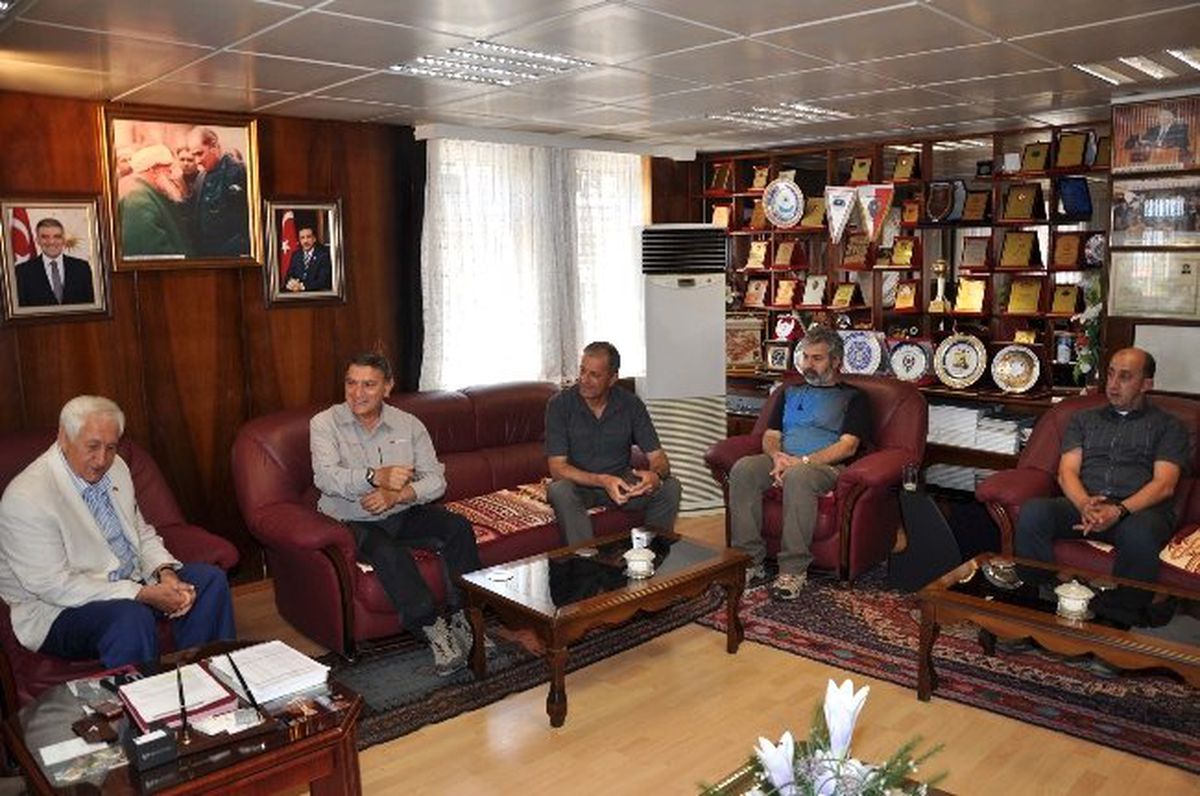 Dağcılardan Dede\'ye Ziyaret