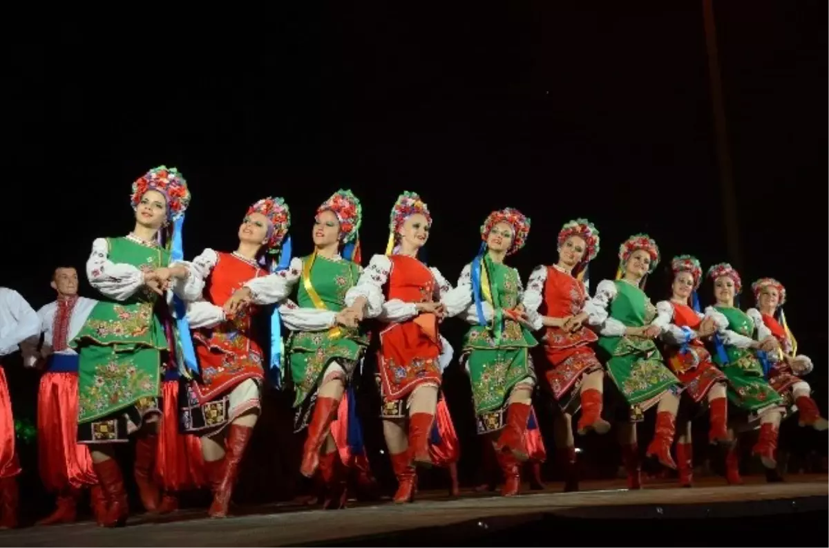 Uluslararası Halk Dansları Festivali Devam Ediyor