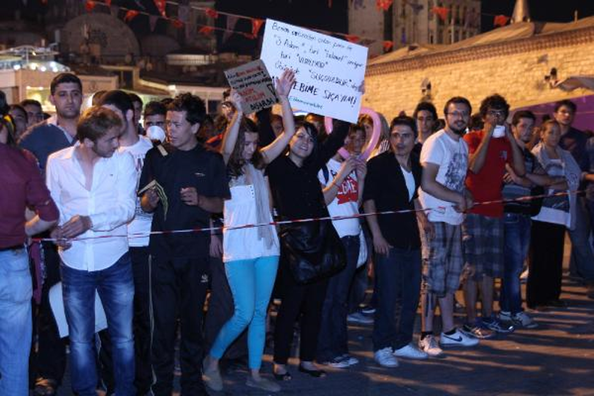 Ethem Sarısülük İçin Gece de Eylem Yaptılar