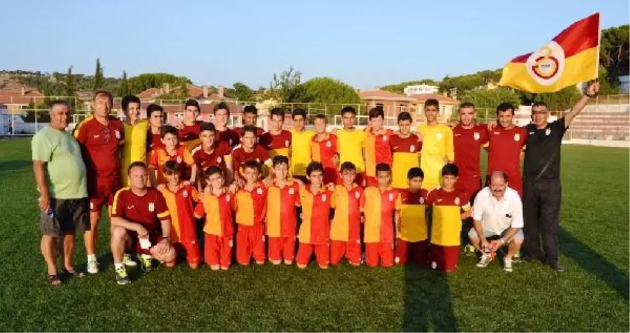 Galatasaray U-13 Çok Farklı