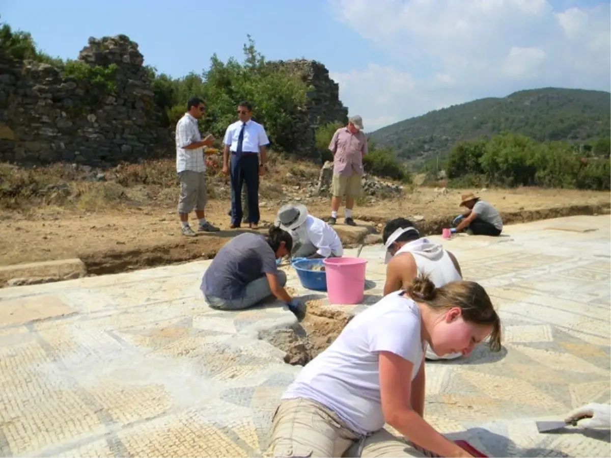 Gazipaşa\'nın Güney Köyünde Kazı Çalışmaları Başladı