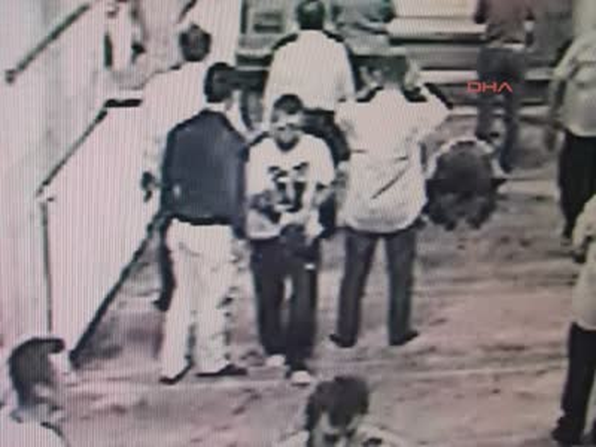 Kayseri Camideki Hırsızlık Kameraya Yansıdı