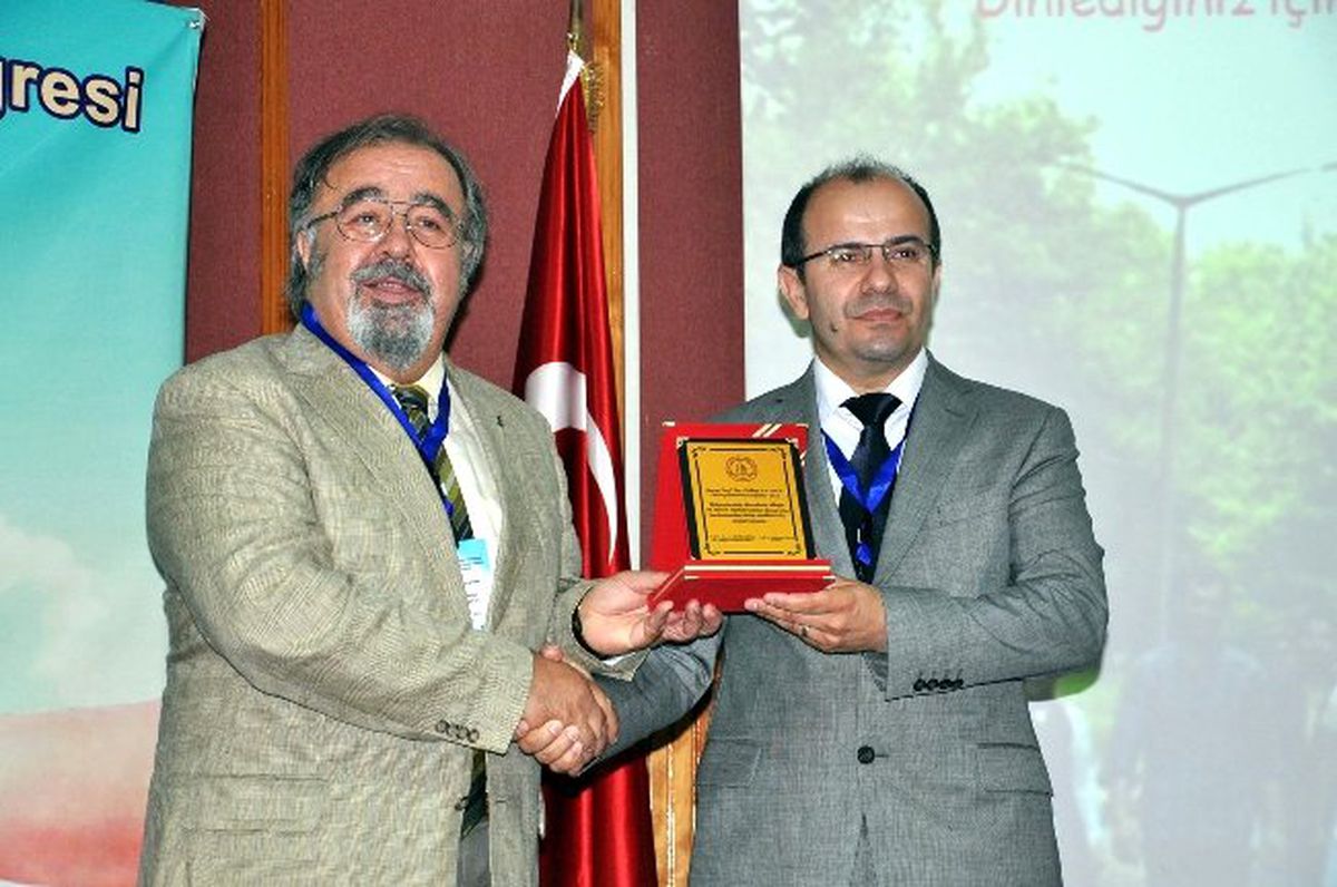 Öğretim Üyesinden Çapulcu Çıkışı