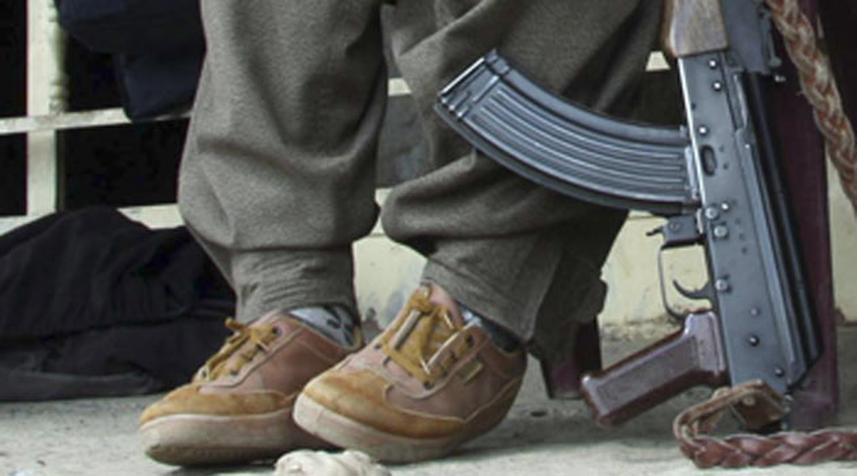 PKK Araç Yakıp Bir Kişiyi Kaçırdı