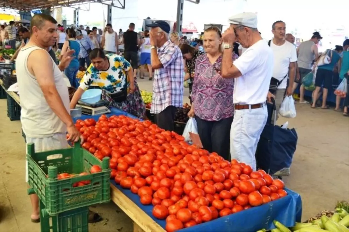 Sarımsaklı Pazarında Domates Rekor Kırdı