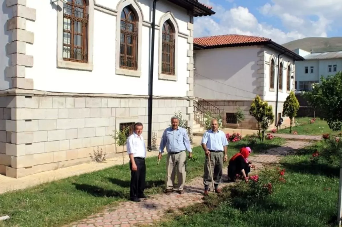 Yıldızeli Tapu Müdürlüğü Örnek Oluyor