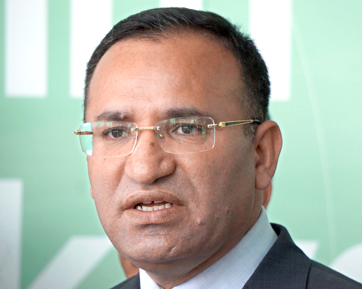 Başbakan Yardımcısı Bozdağ: Göz Yumulması Diye Bir Şey Kesinlikle Söz Konusu Değil