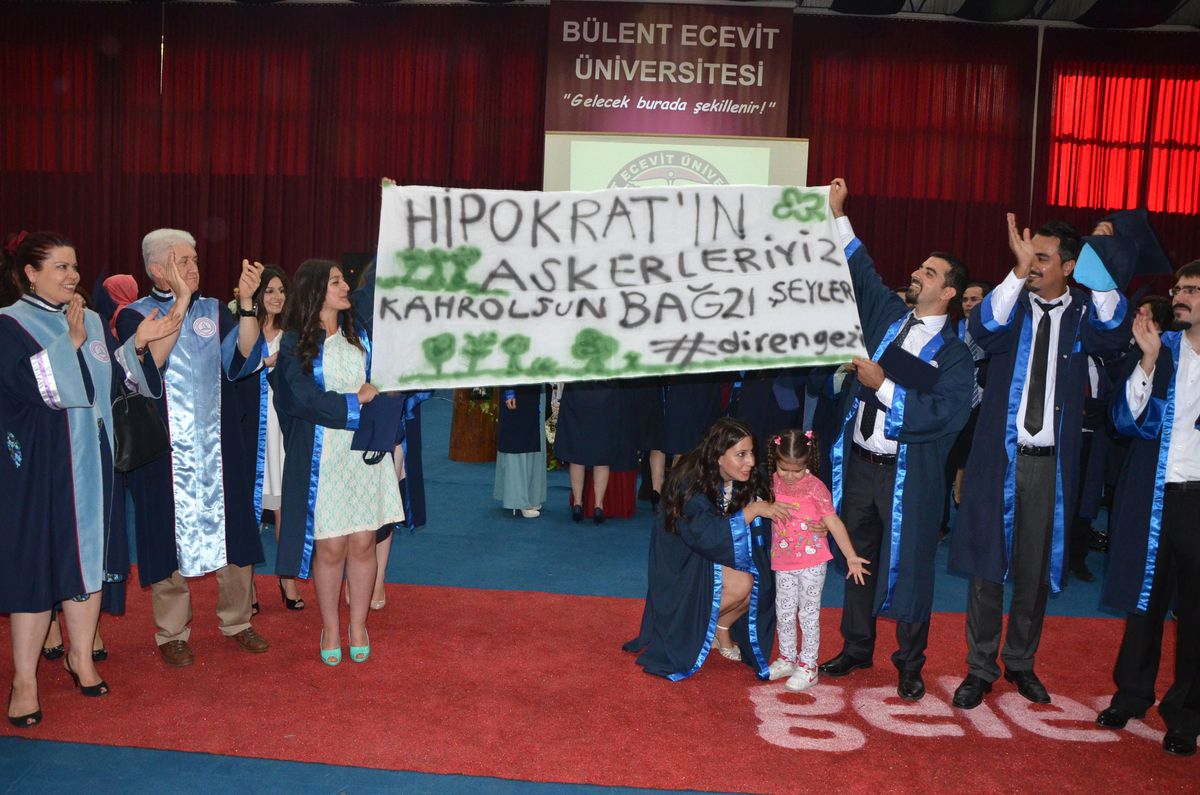 Bülent Ecevit Üniversitesi Tıp Faakültesi 8. Mezunlarını Veriyor