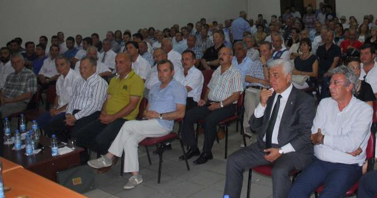 CHP\'li Tekin\'den Müezzine Teşekkür