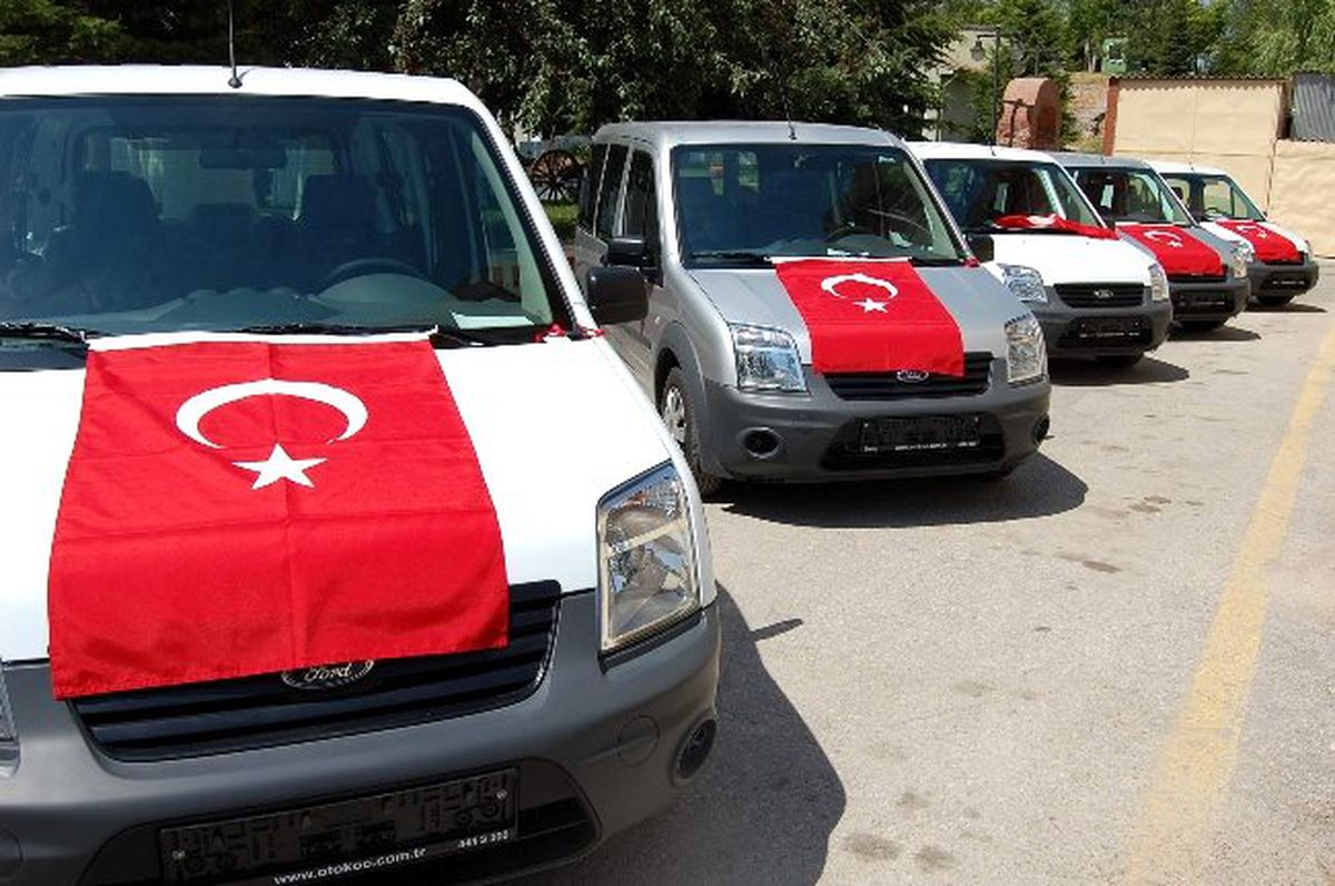Emniyet Müdürlüğü\'nde Araç Teslim Töreni