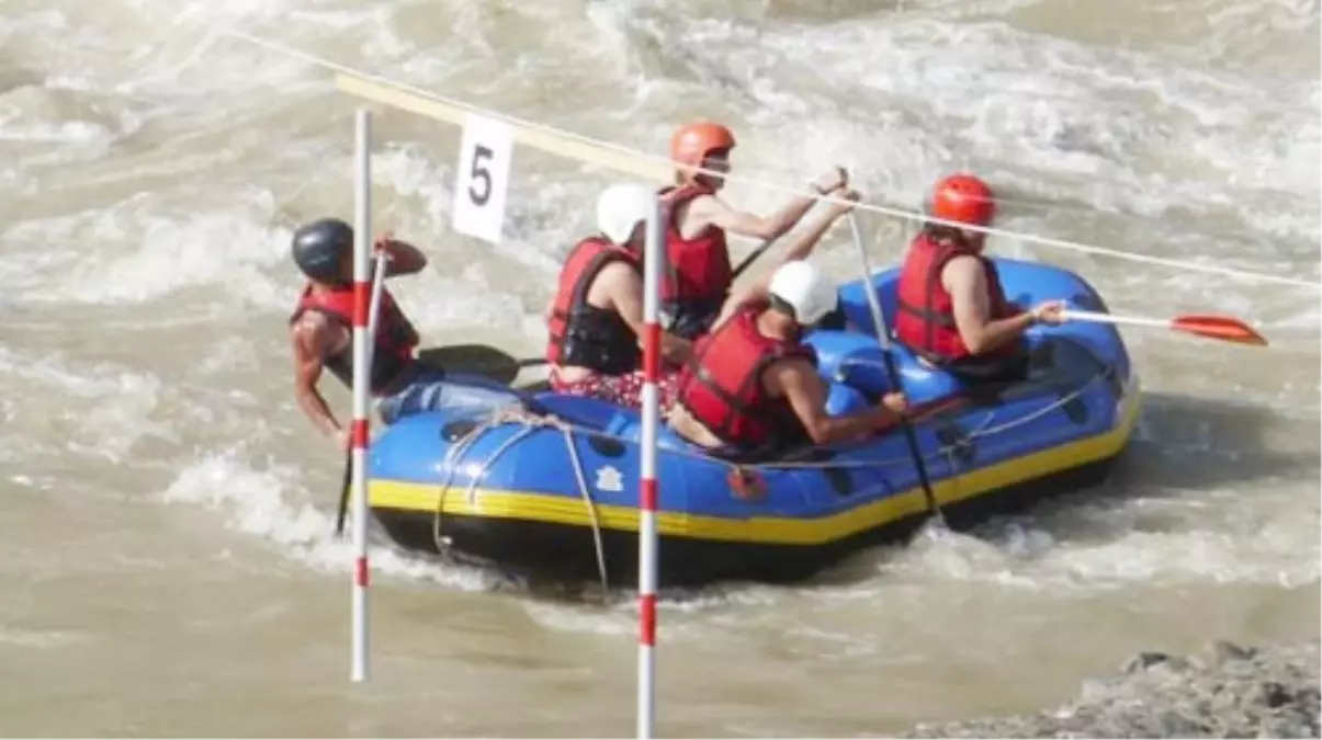 Erzincan\'da Rafting Heyecanı