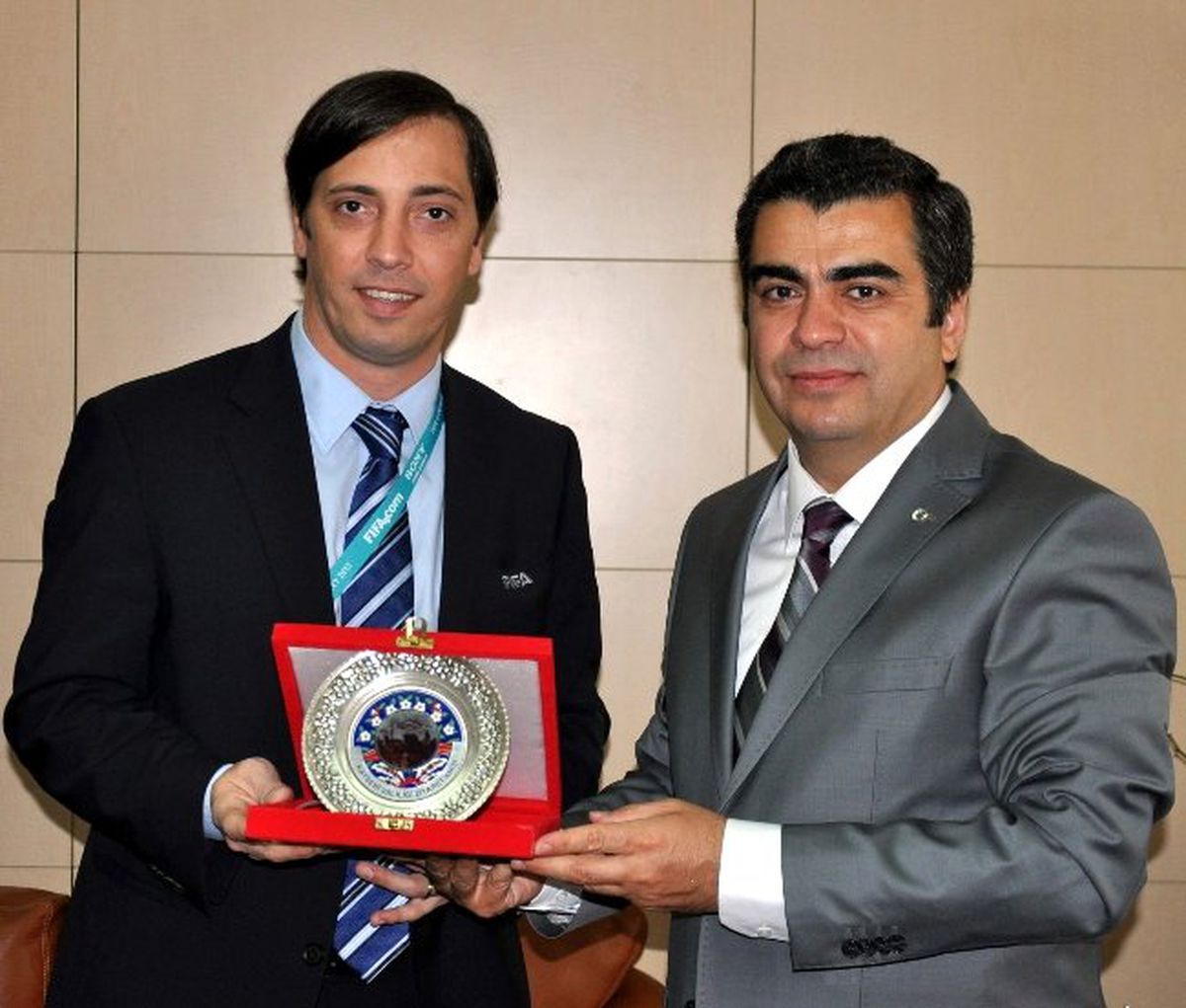 FIFA Temsilcisi Louis Castro, Vali Düzgün\'ü Ziyaret Etti