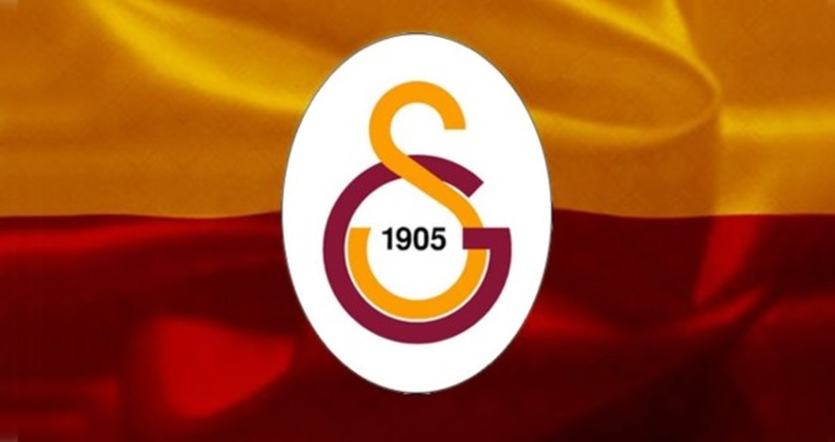 Galatasaray\'dan Özcimbomlu\'ya Geçmiş Olsun Mesajı