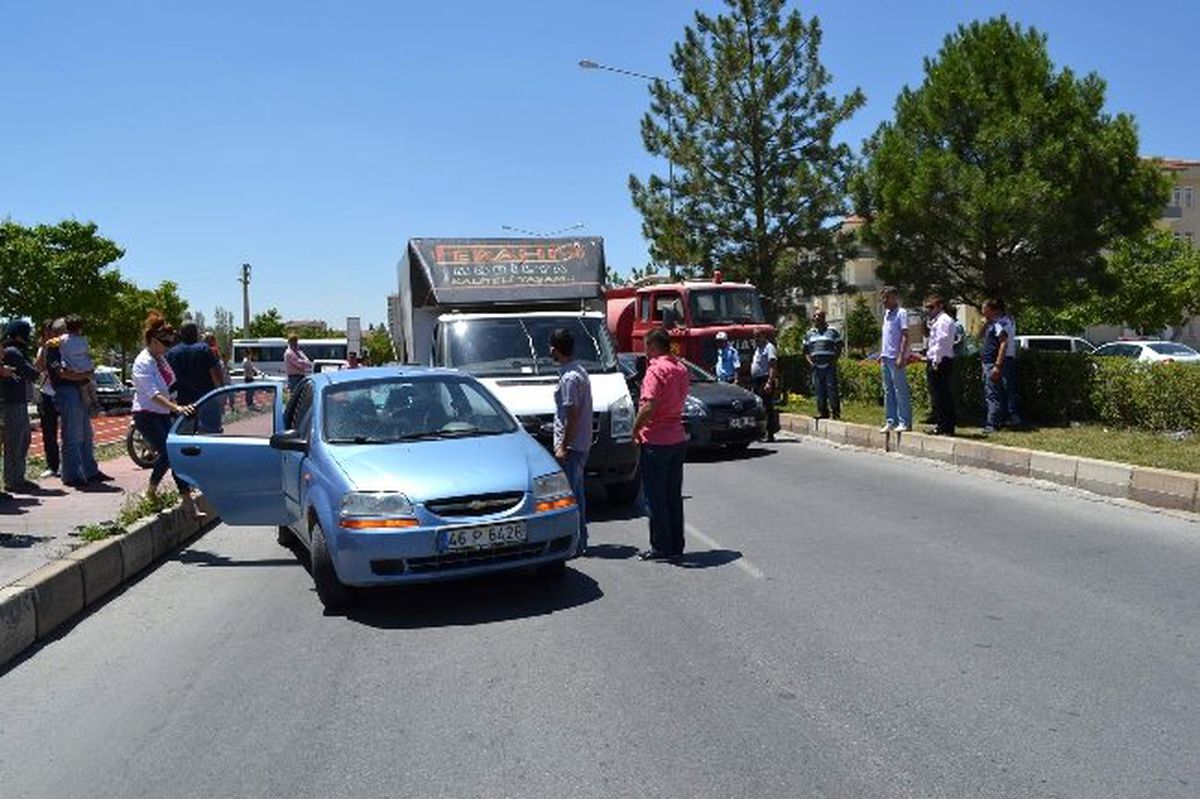 Niğde\'de Zincirleme Trafik Kazası