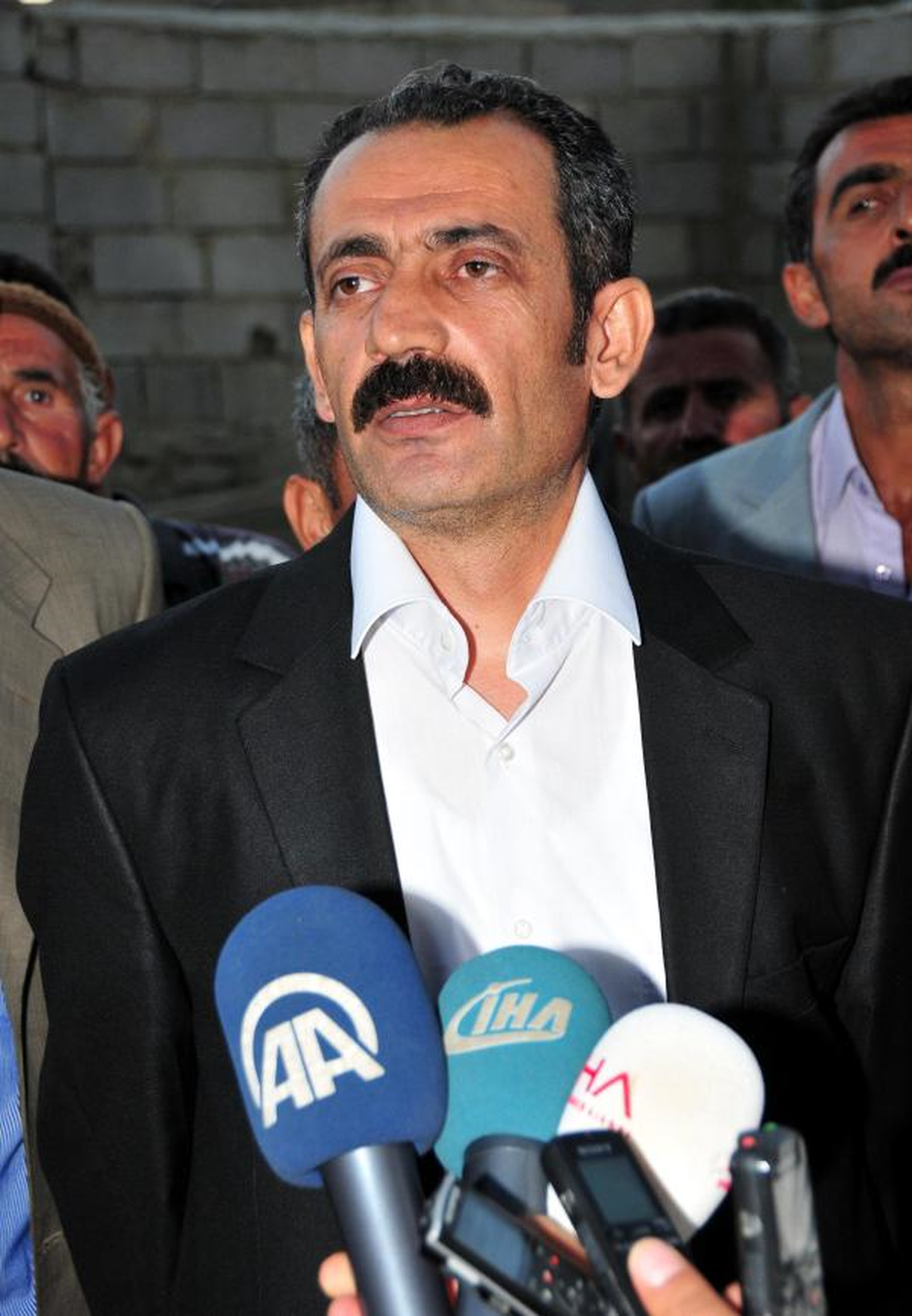 AK Parti\'de İstifa
