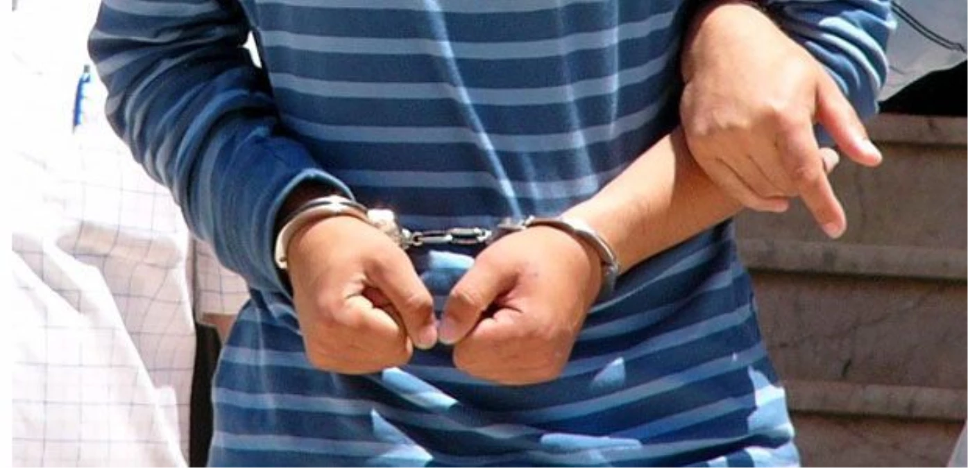 Rize\'de Silah Kaçakçılığıyla Suçlanan 4 Kişi Yakalandı