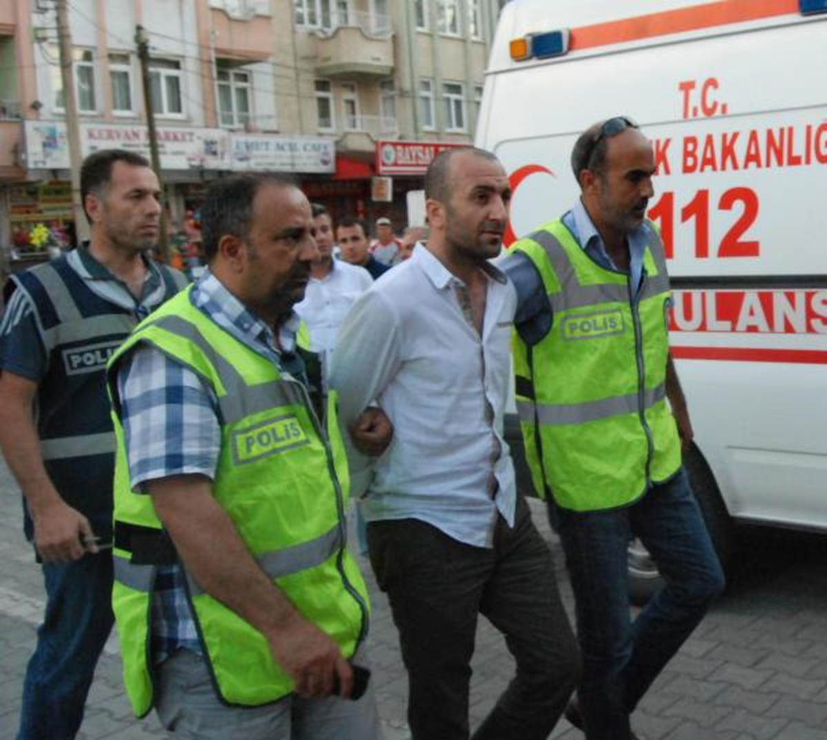 Taburcu Olup Kendini Bıçaklayanı Öldürdü, Antalya\'da Yakalandı