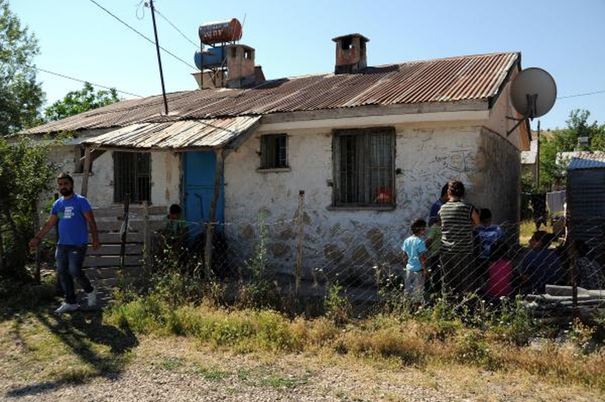 Tunceli\'de Köye Silahlı Saldırı Düzenlendi