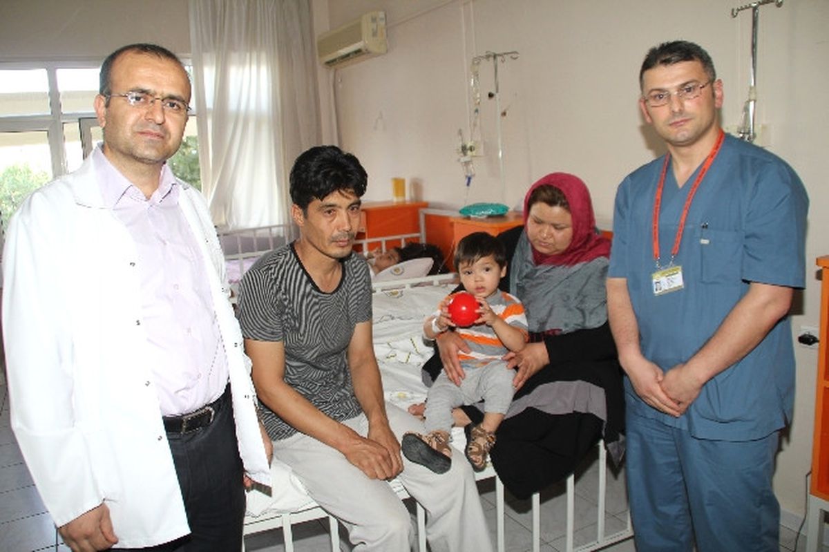 Afganlı Bebeğin Ameliyat Masraflarını D.ü Hastaneleri Üstlendi