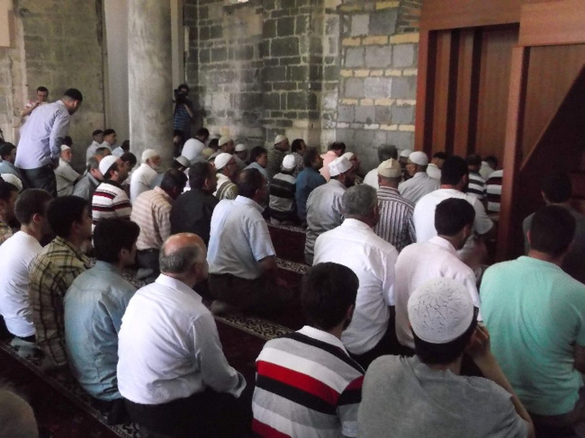 Ayasofya\'da 52 Yıl Aradan Sonra Ezan Sesi