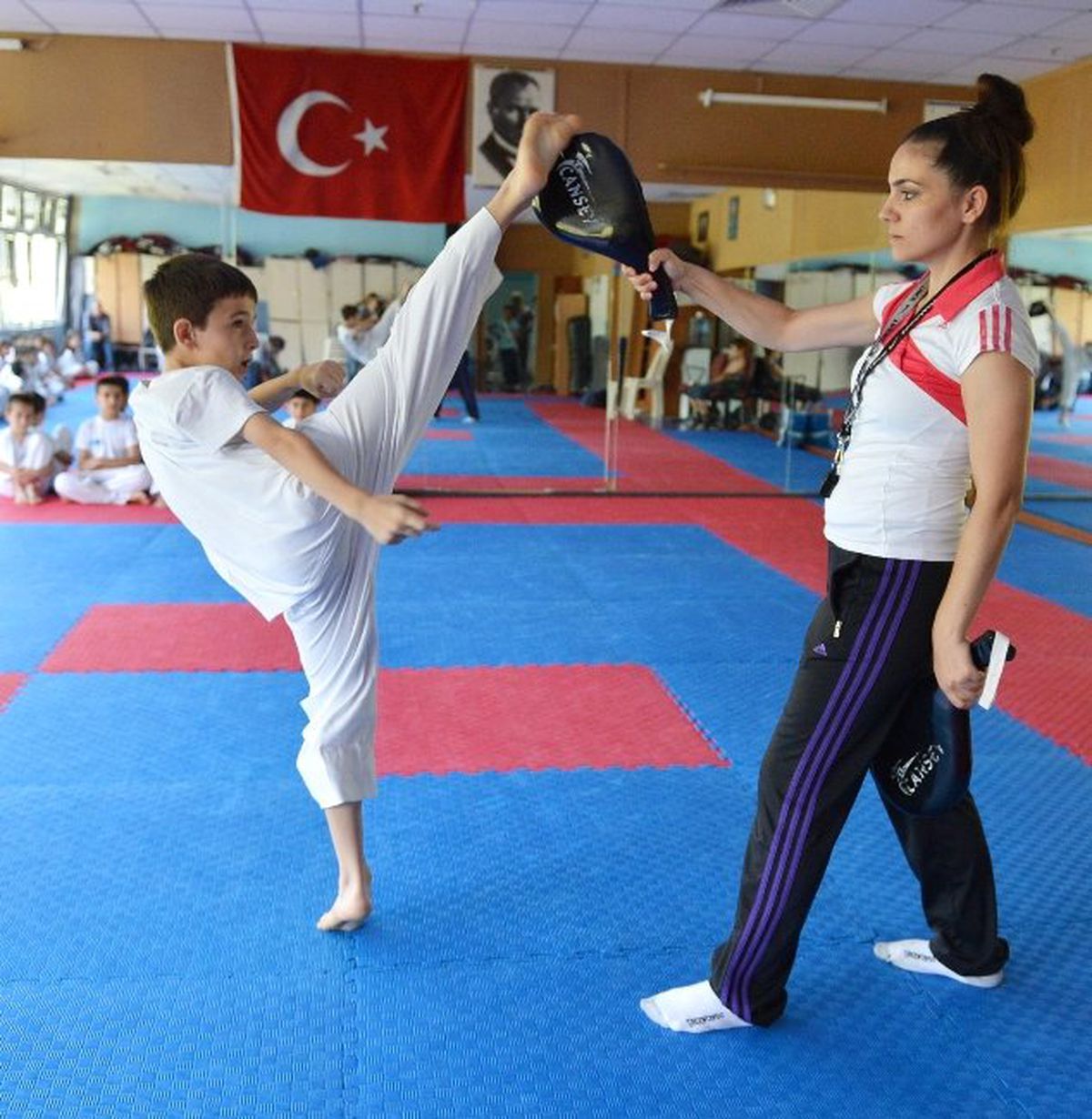 Büyükşehir Belediyesi 20 Bin Çocuğa Spor Yaptırıyor