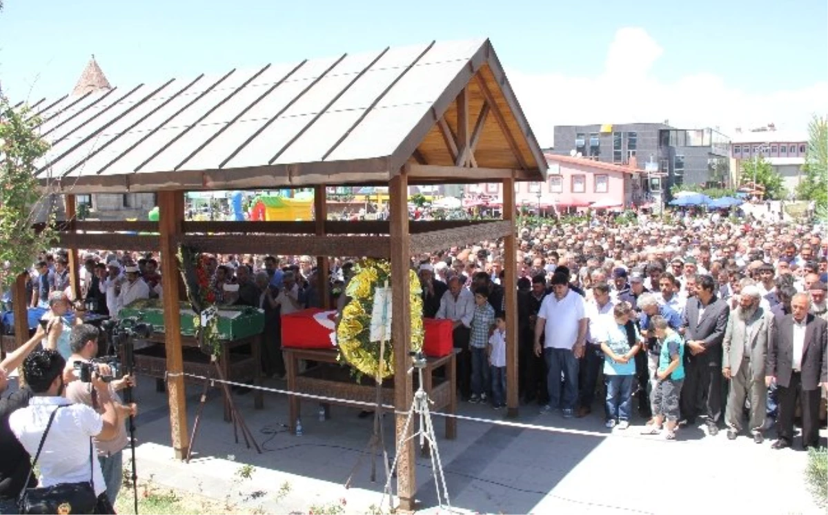 Türkmenler İçin Gıyabi Cenaze Namazı Kılındı