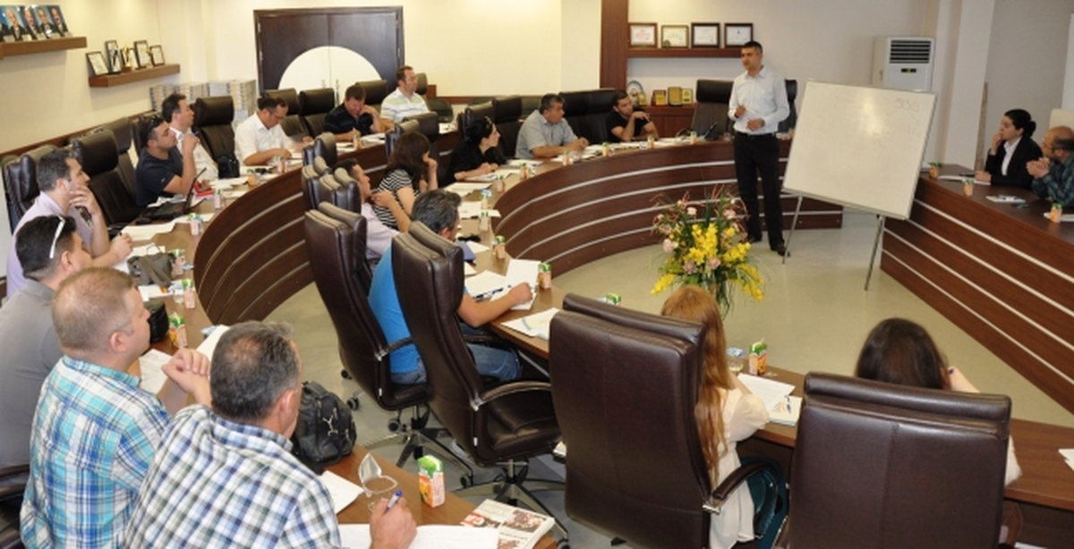 Isparta ve Burdur\'da Proje İzleme Süreciyle İlgili Eğitim