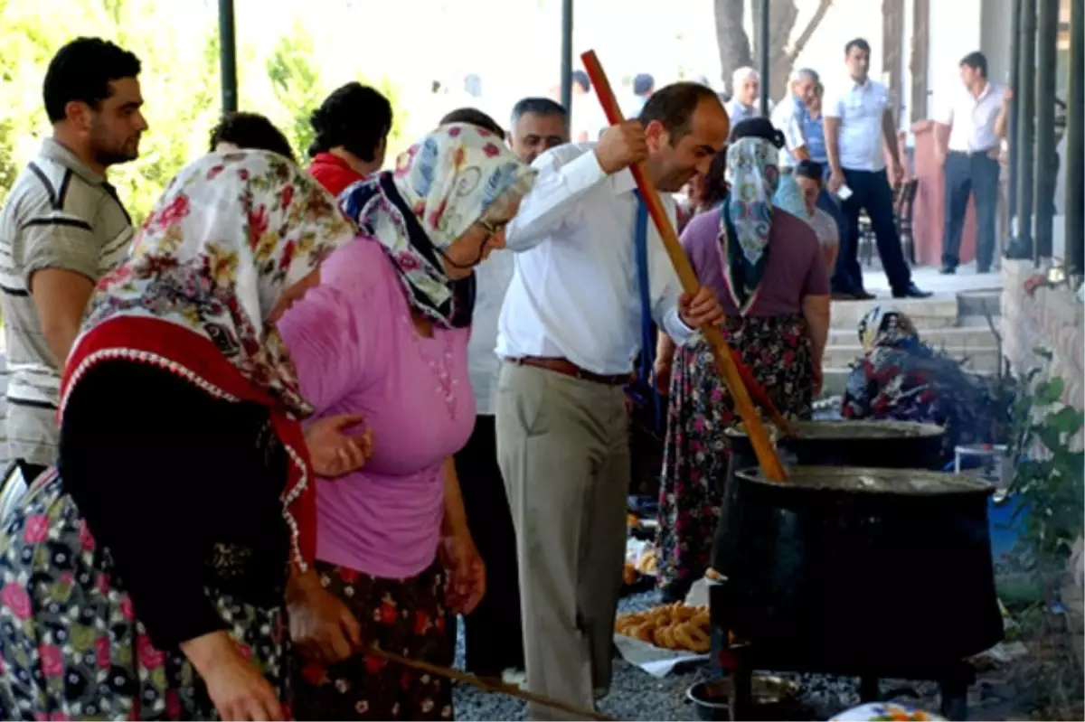 Kadın Çiftçiler Yöresel Lezzetleri Beğeniye Sundu