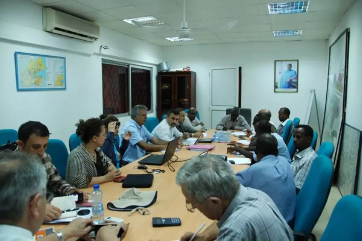 Kardeş Cibuti\'ye Dost Eli