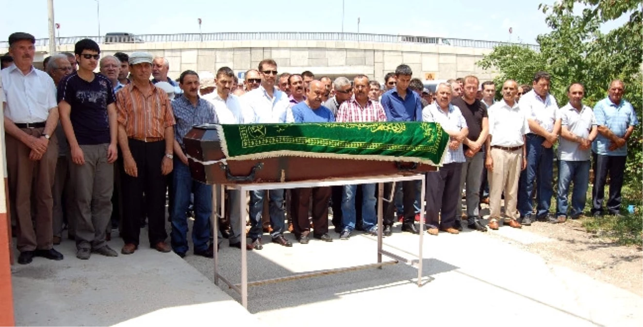 Kuzey Irak\'ta Ölen Türkmenler İçin Gıyabi Cenaze Namazı