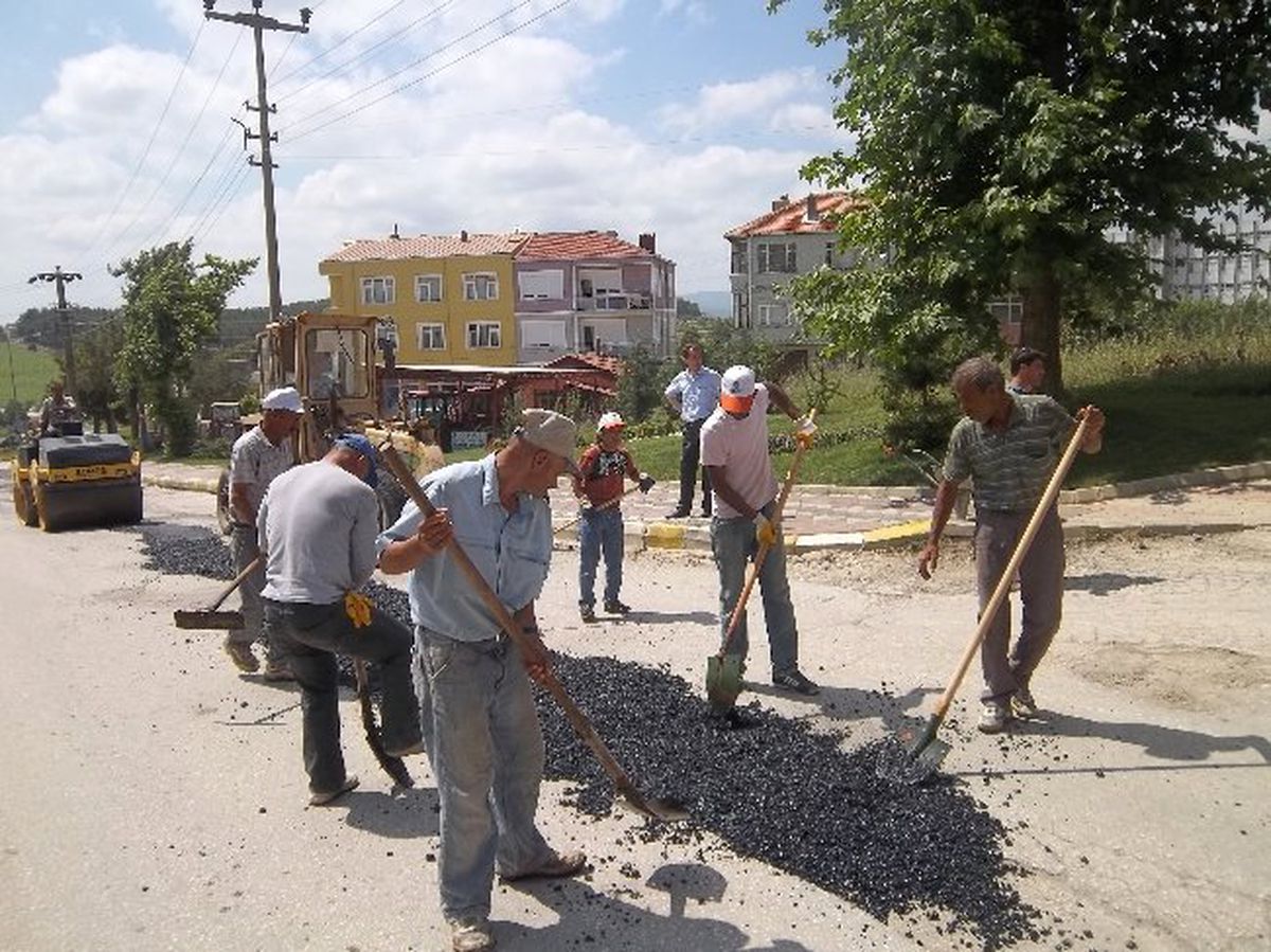 Malkara Belediyesi Yol Yapım Çalışmalarını Sürdürüyor