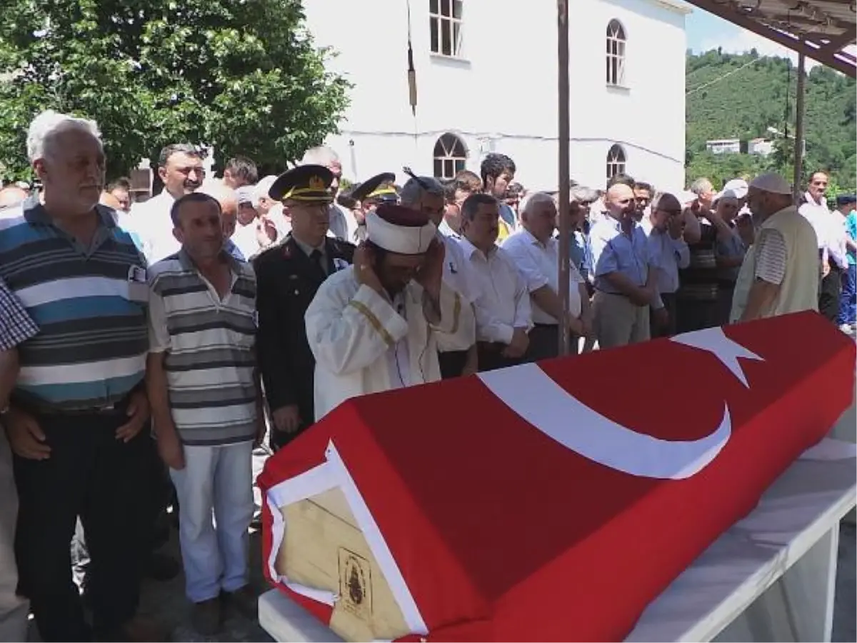 Nöbette İntihar Eden Onbaşı Defnedildi