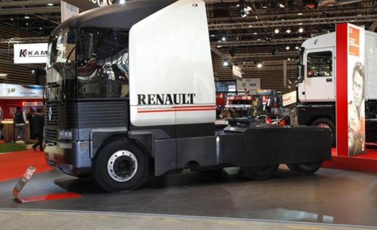 Renault Trucks Yeni Kamyonunu Tanıttı