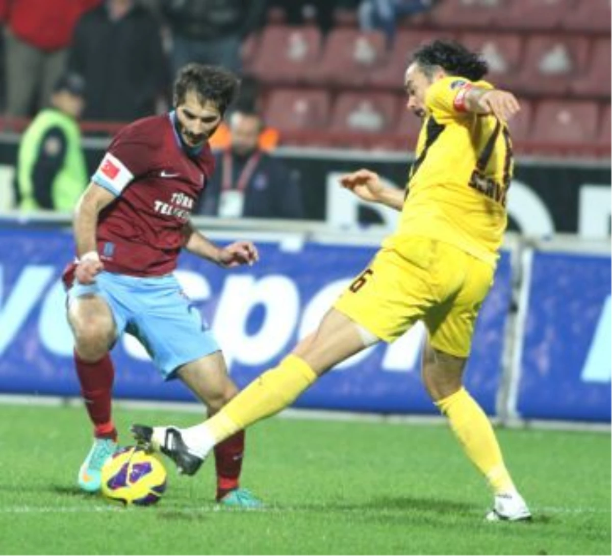 Trabzonspor\'da Halil Altıntop\'un Sözleşmesi Feshedildi