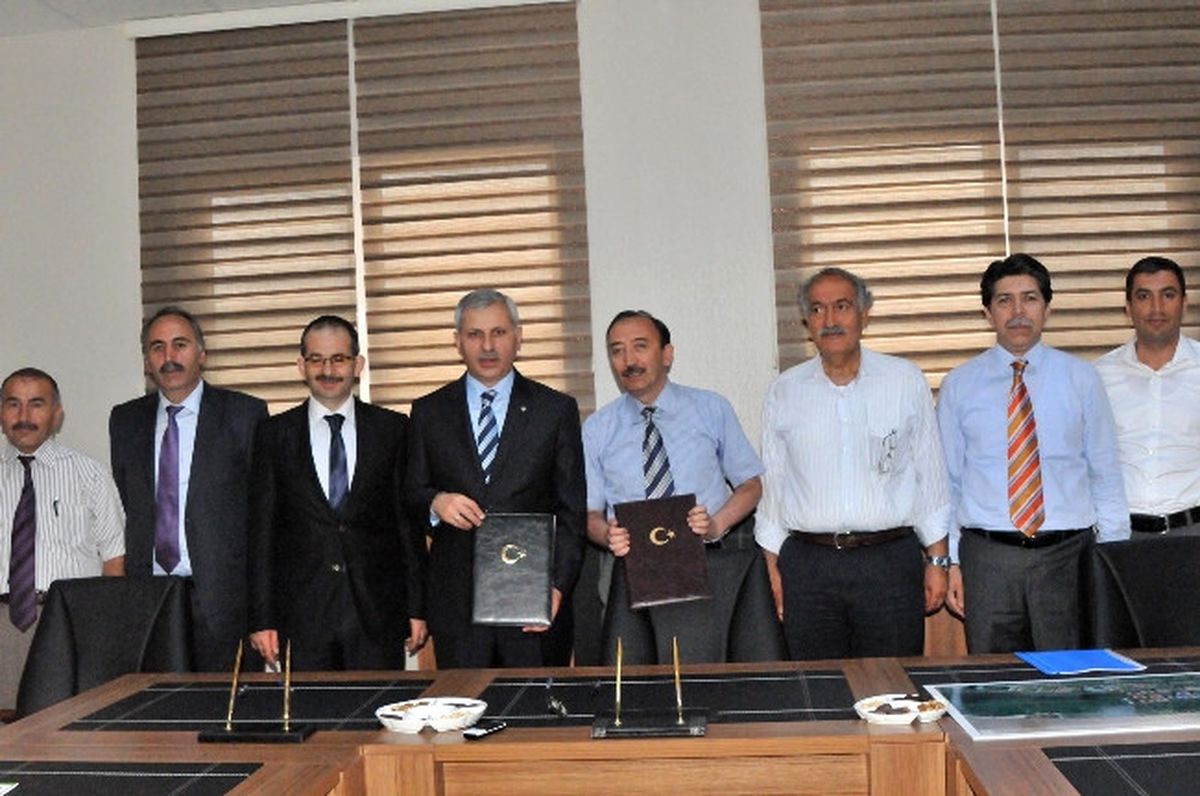 Yalova Üniversitesi\'ne 5 Bin Ağaç