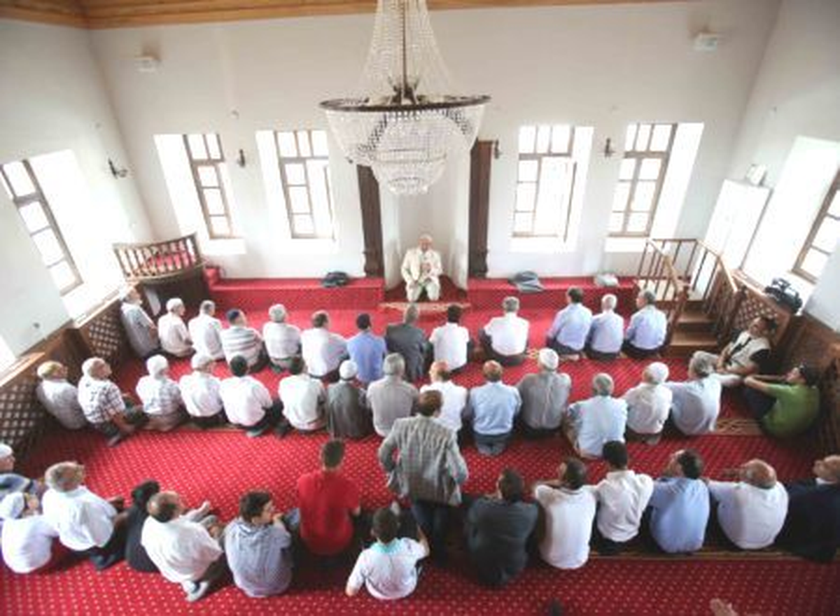 200 Yıllık Cami İbadete Açıldı